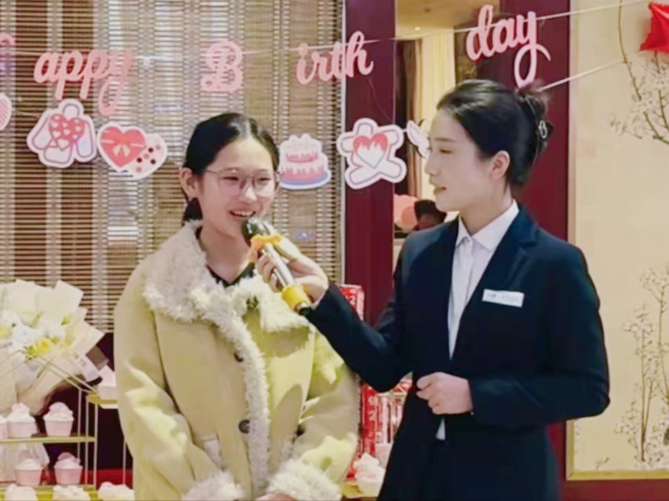人生第一次，主持夢(mèng)的初次綻放