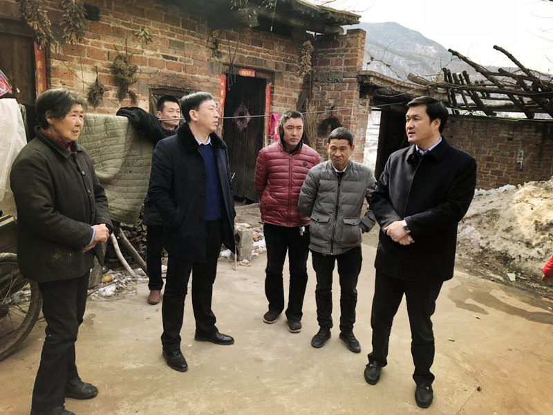 民建“組團”慰問(wèn)，企業(yè)送溫暖到家