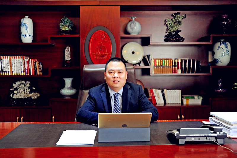 新時(shí)代，我們堅定前行